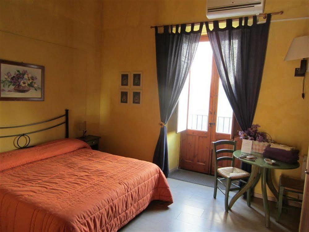 카타니아 I Vespri B&B 외부 사진